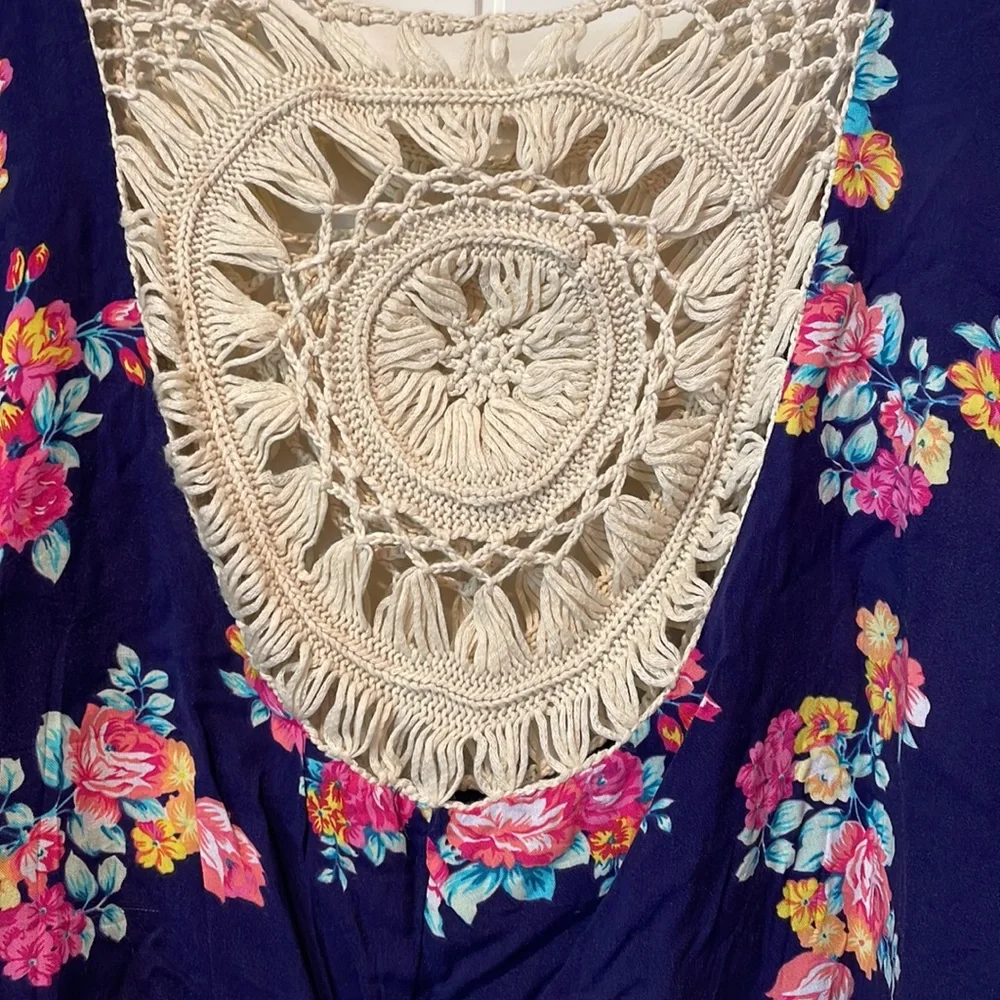 Love J crochet XL top. Floral. Boho. - Picture 2 of 6